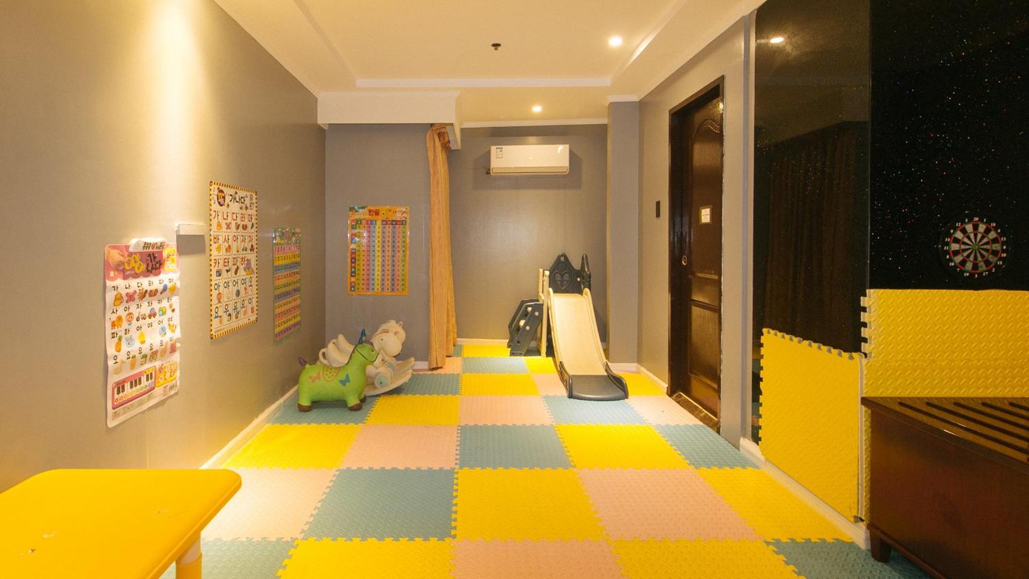 Reddoorz Premium At Jjimjbang Hotel Spa Manila Bagian luar foto