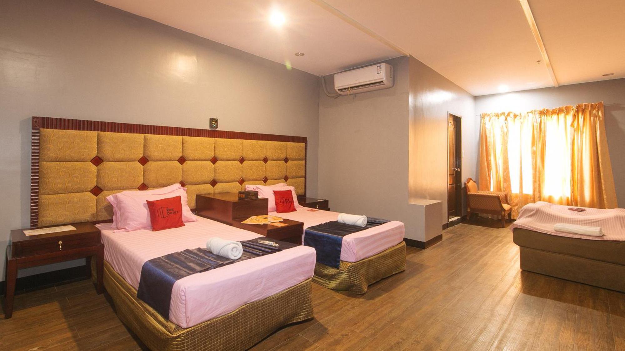 Reddoorz Premium At Jjimjbang Hotel Spa Manila Bagian luar foto